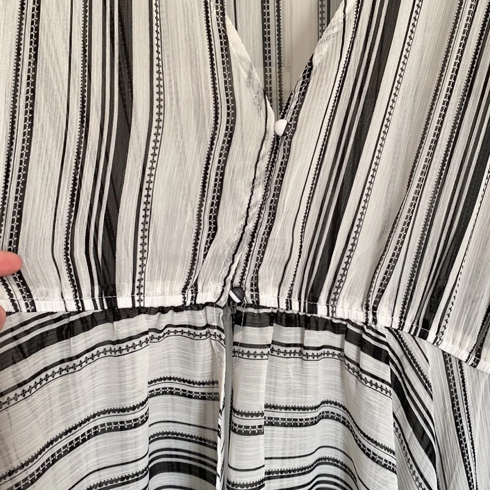 Cato women’s black and white striped high low duster - Picture 2 of 5